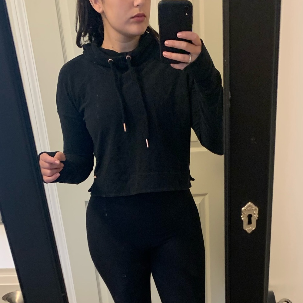 New cropped sweaty Betty sweatshirt